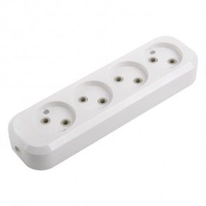 General роз. колодка 4гн., 10А, 250В, 2,2кВт Серия "Easy" с доп. крышкой (АВС-пластик) белая