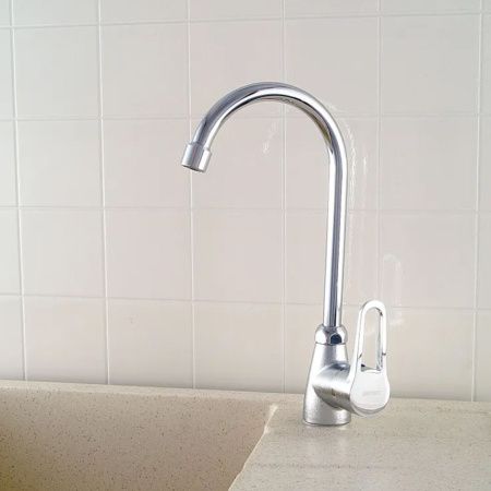 Смеситель для кухни монокомандный  хром  Potato Эверест B40-270GS