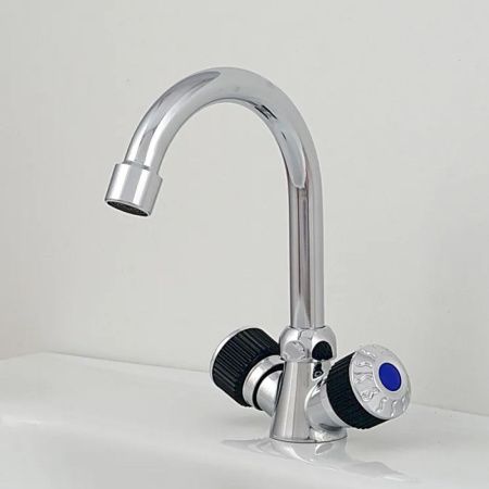 Смеситель для раковины двухручковый  черный с хромом  Potato Эверест B10-356F