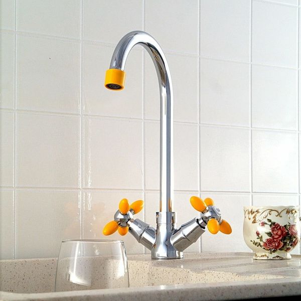 Смеситель для кухни двухручковый  желтый с хромом  Potato Эверест B59-071B