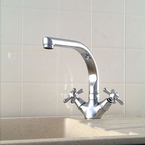 Смеситель для кухни двухручковый  хром  Potato Эверест B69-301