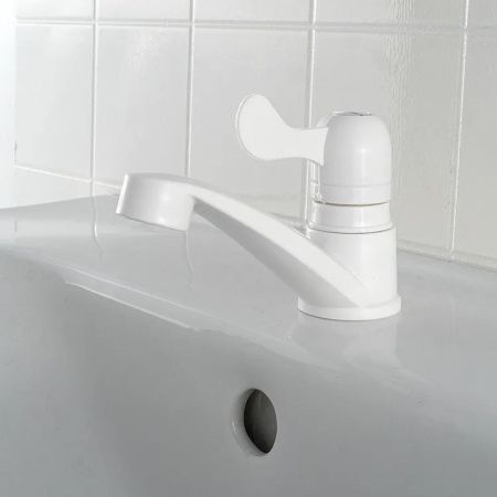 Кран водоразборный одноручковый на холодную воду белый  Potato Эверест B45-337