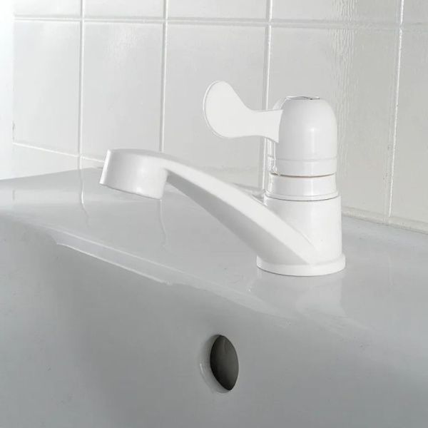 Кран водоразборный одноручковый на холодную воду белый  Potato Эверест B45-337