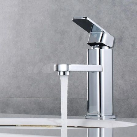 Смеситель для раковины монокомандный хром Potato P 1006