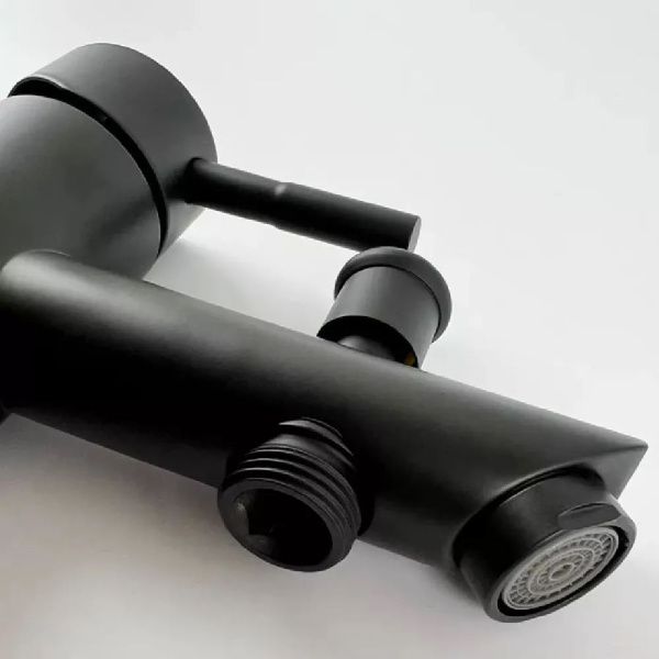 Смеситель для раковины монокомандный  черный  Potato Эверест B14-2016M